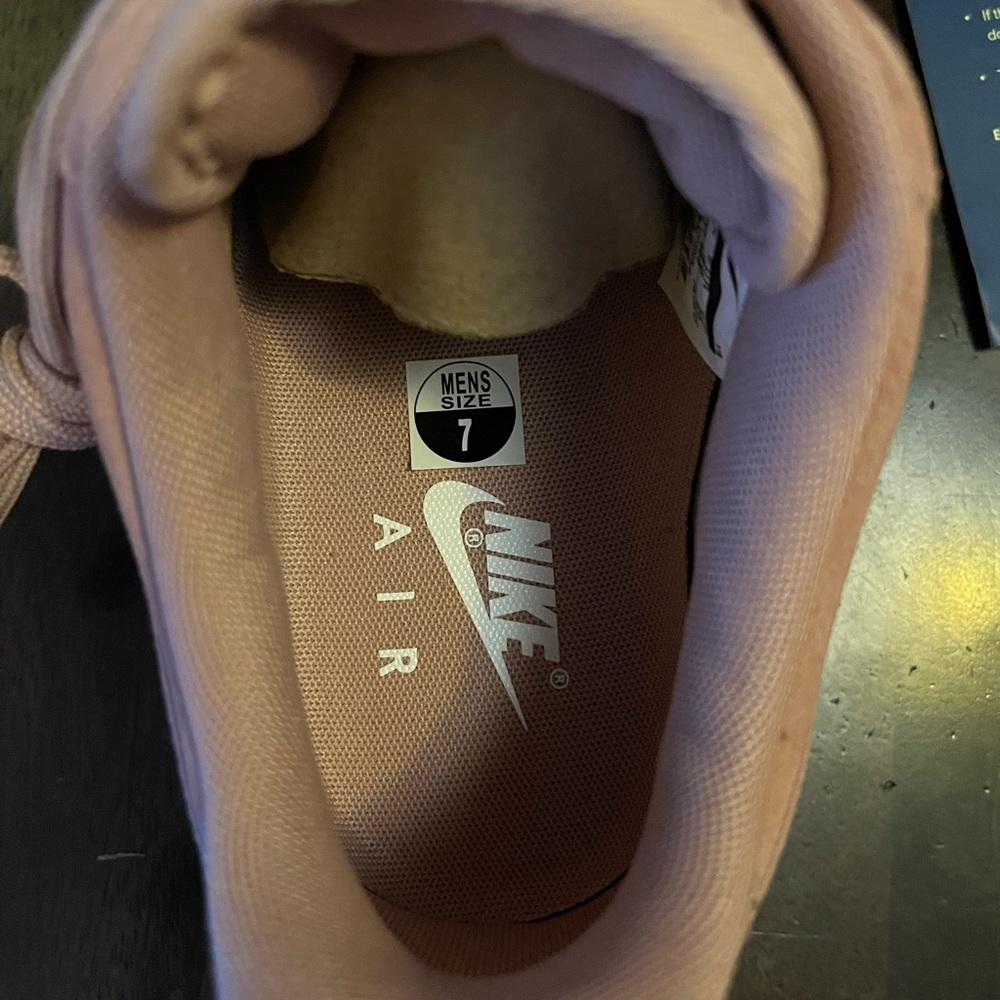 Nike Air Force 1 - Picture 5 of 6